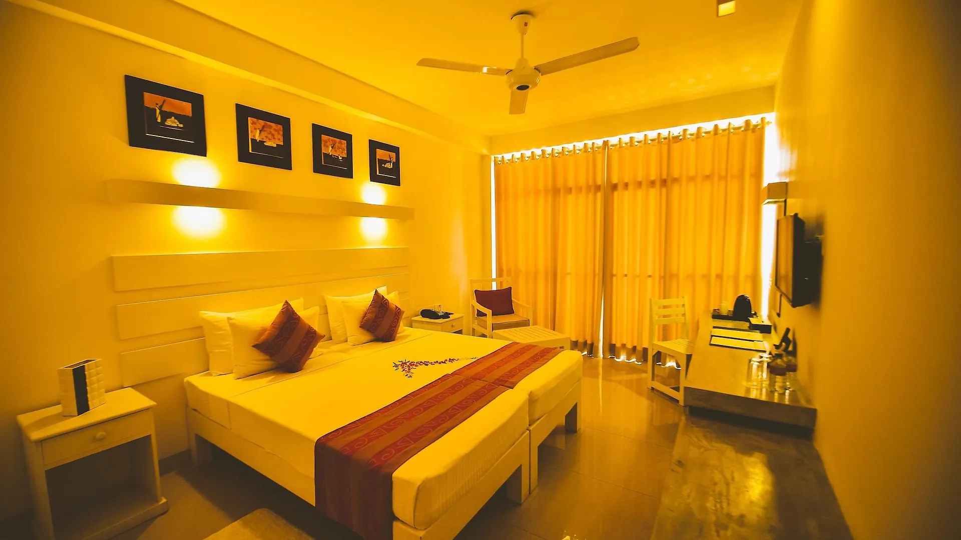 Beacon Beach Hotel Negombo 4*,  Sri Lanka