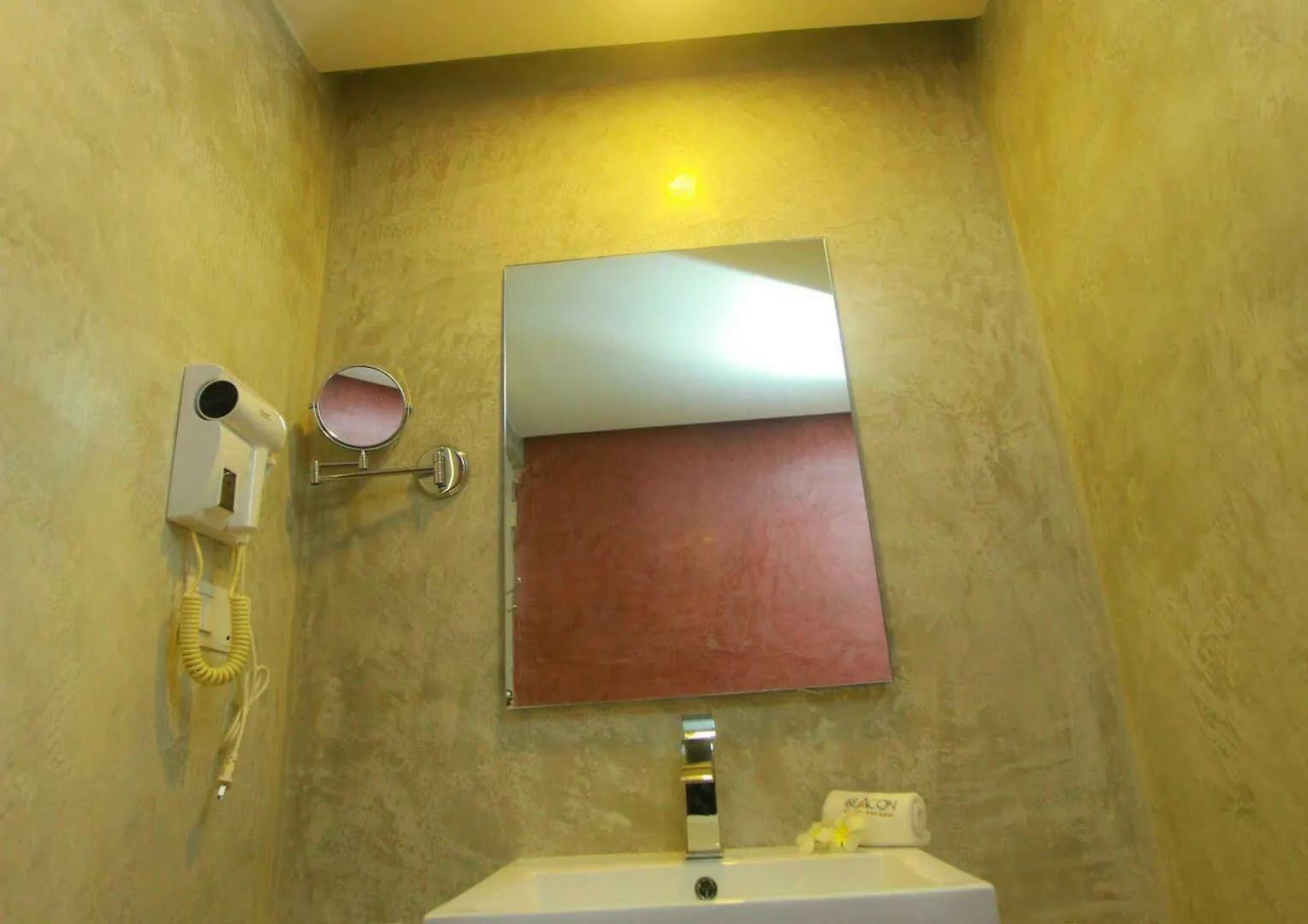 Beacon Beach Hotel Negombo