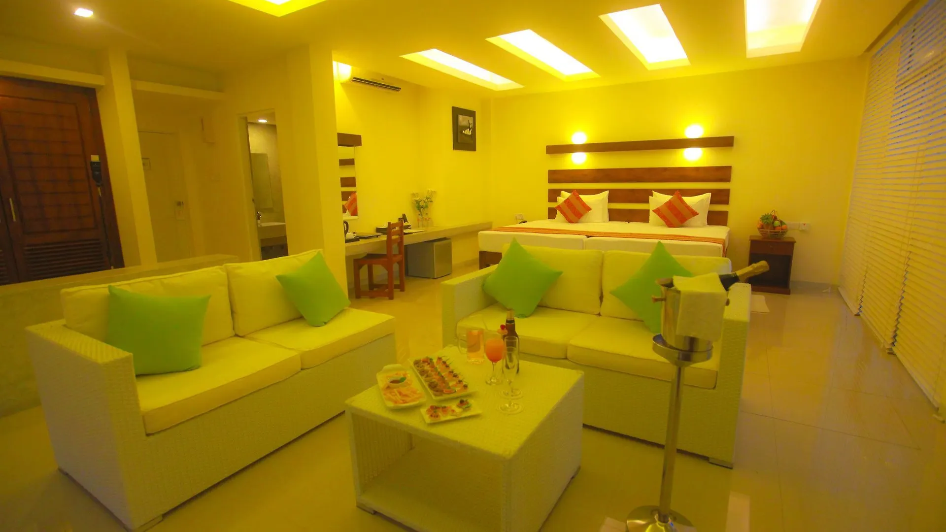 Beacon Beach Hotel Negombo